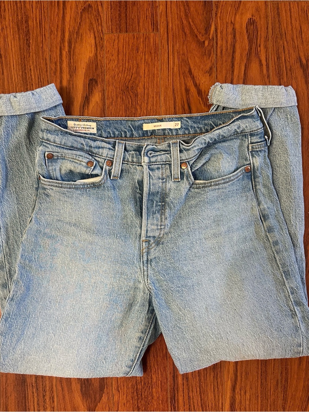 Signature by Levi Strauss Light Blue Cropped Women's Jeans